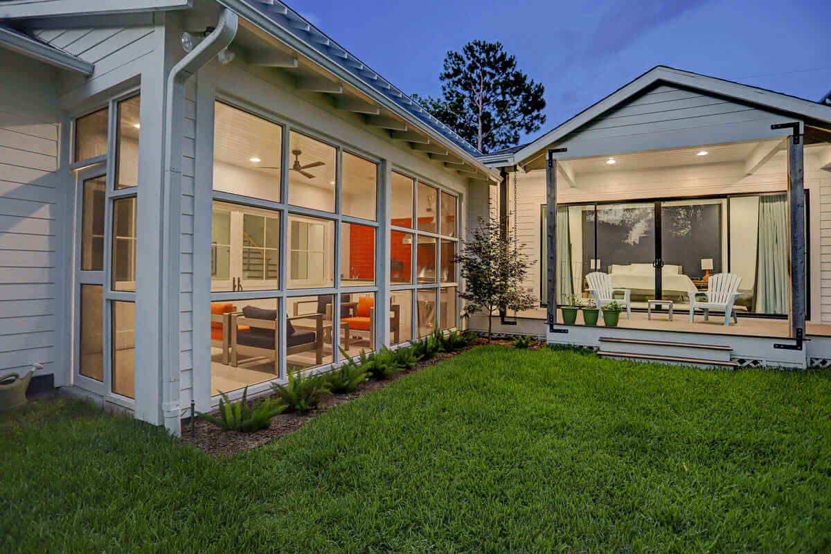 Ashland 1418 Houston Additon & Remodel Screened in Porch and Sunroom View